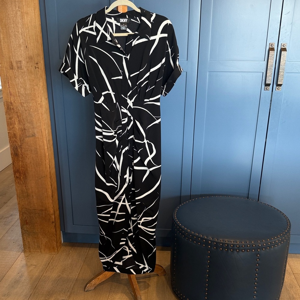 DKNY Black and White Abstract Shirt Dress PRISTINE NWOT